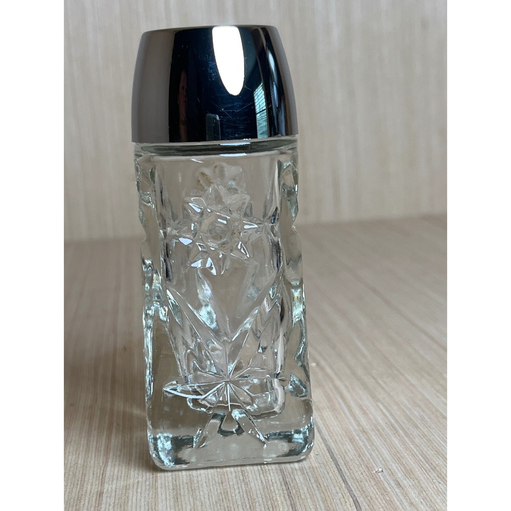 Vintage Anchor Hocking Starburst Pressed Glass Salt Pepper Shaker Chrome Top
